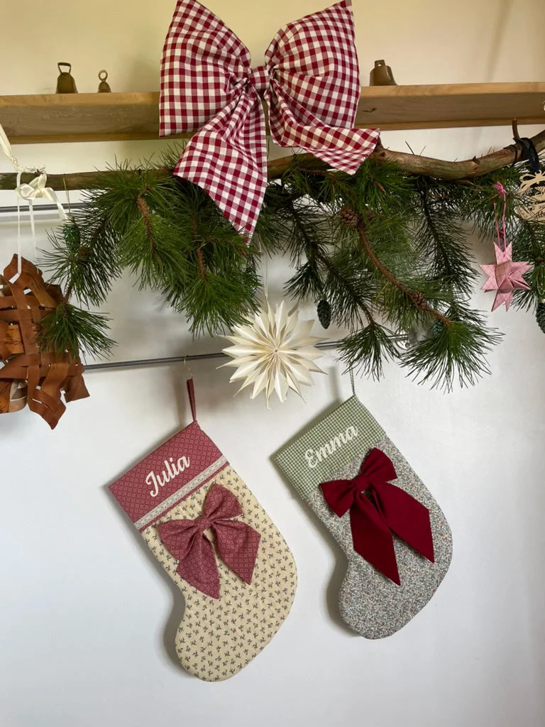 Håndsyet julesok i bomuld med navn – billede 4